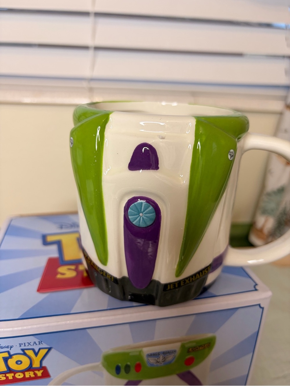 🚀 Disney Toy Story Buzz Lightyear Sculpted Ceramic Mug 16oz NIB - Picture 2 of 2